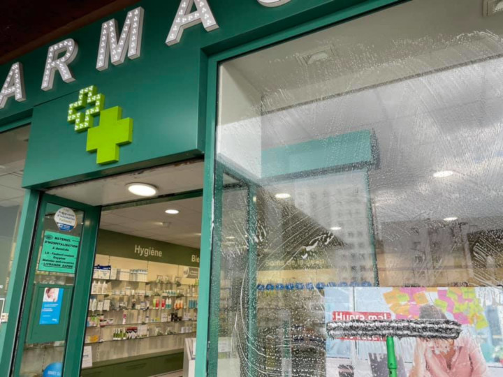 lavage vitrine pharmacie