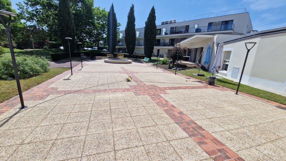 nettoyage-exterieur-karcher-residence-orleans